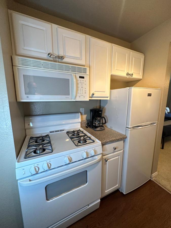 Hollywood Awesome Free Parking Apartment Los Angeles