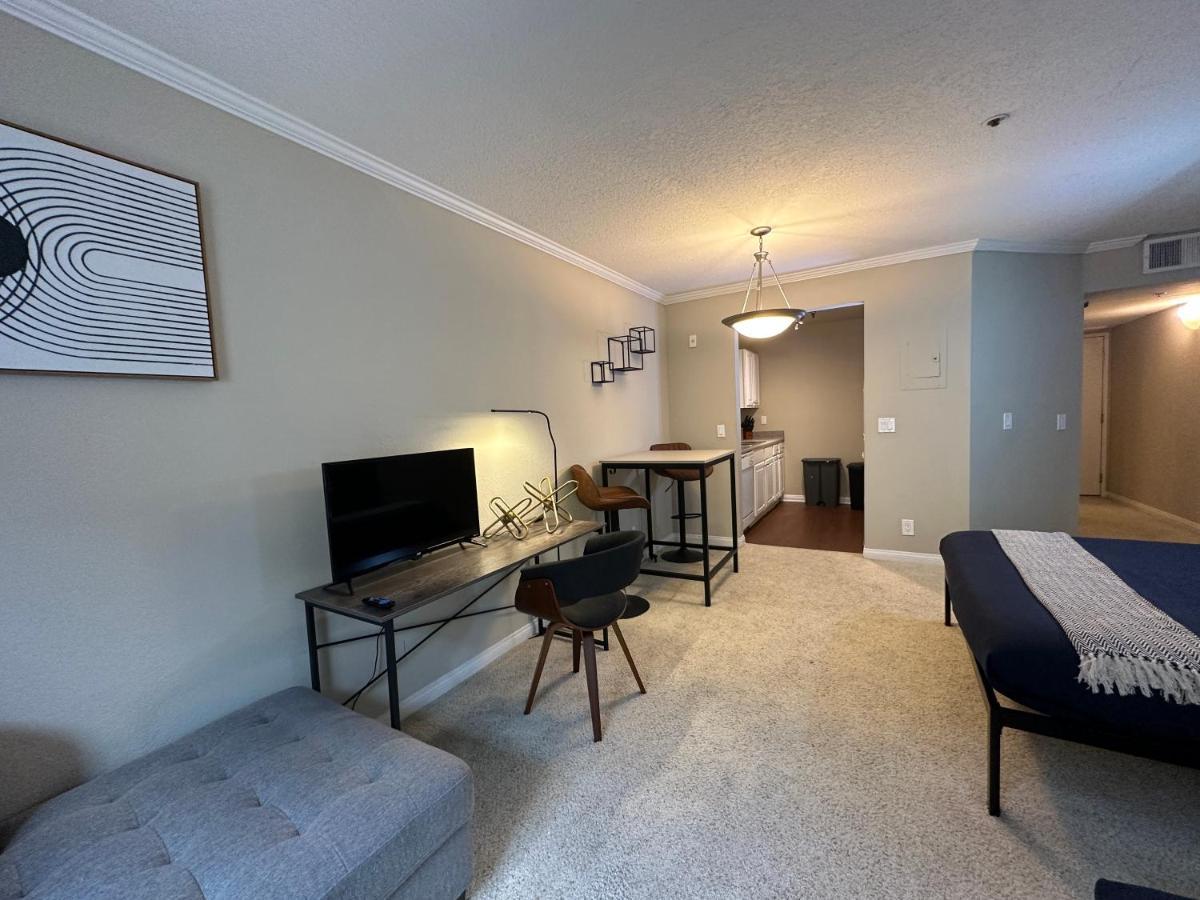 Hollywood Awesome Free Parking Apartment