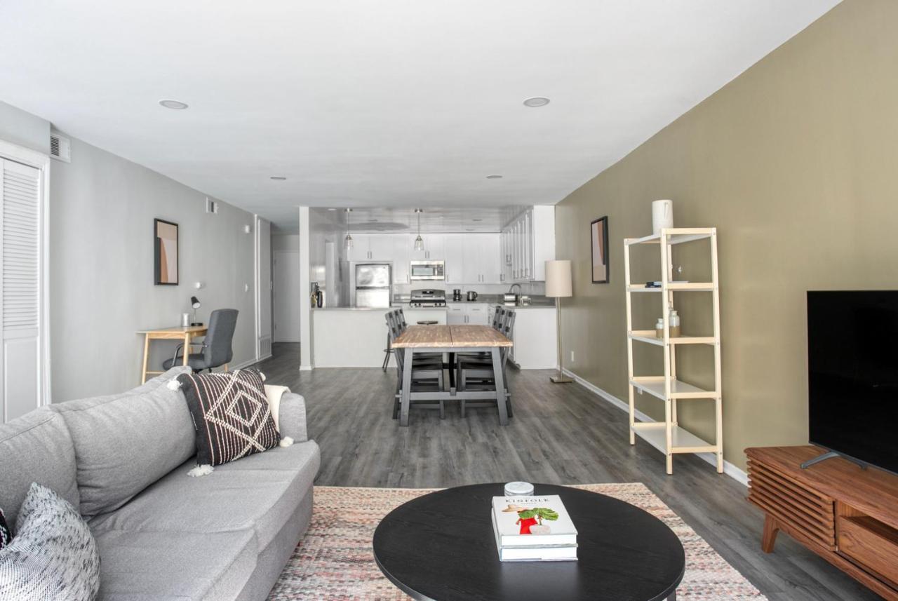 Apartment Beverly Hills 2br W Pool Wd Nr Rodeo Drive Lax-1032 Los Angeles