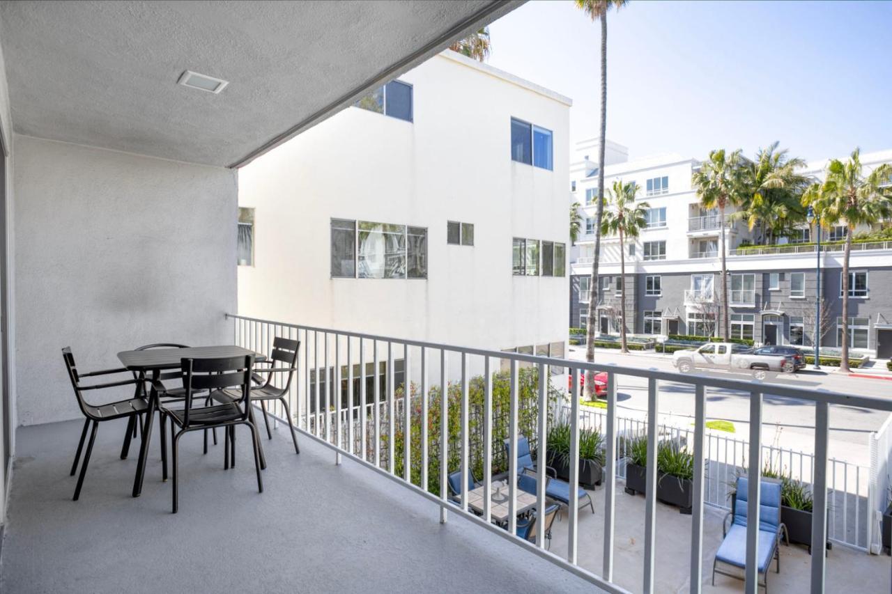 Apartment Beverly Hills 2br W Pool Wd Nr Rodeo Drive Lax-1032 Los Angeles