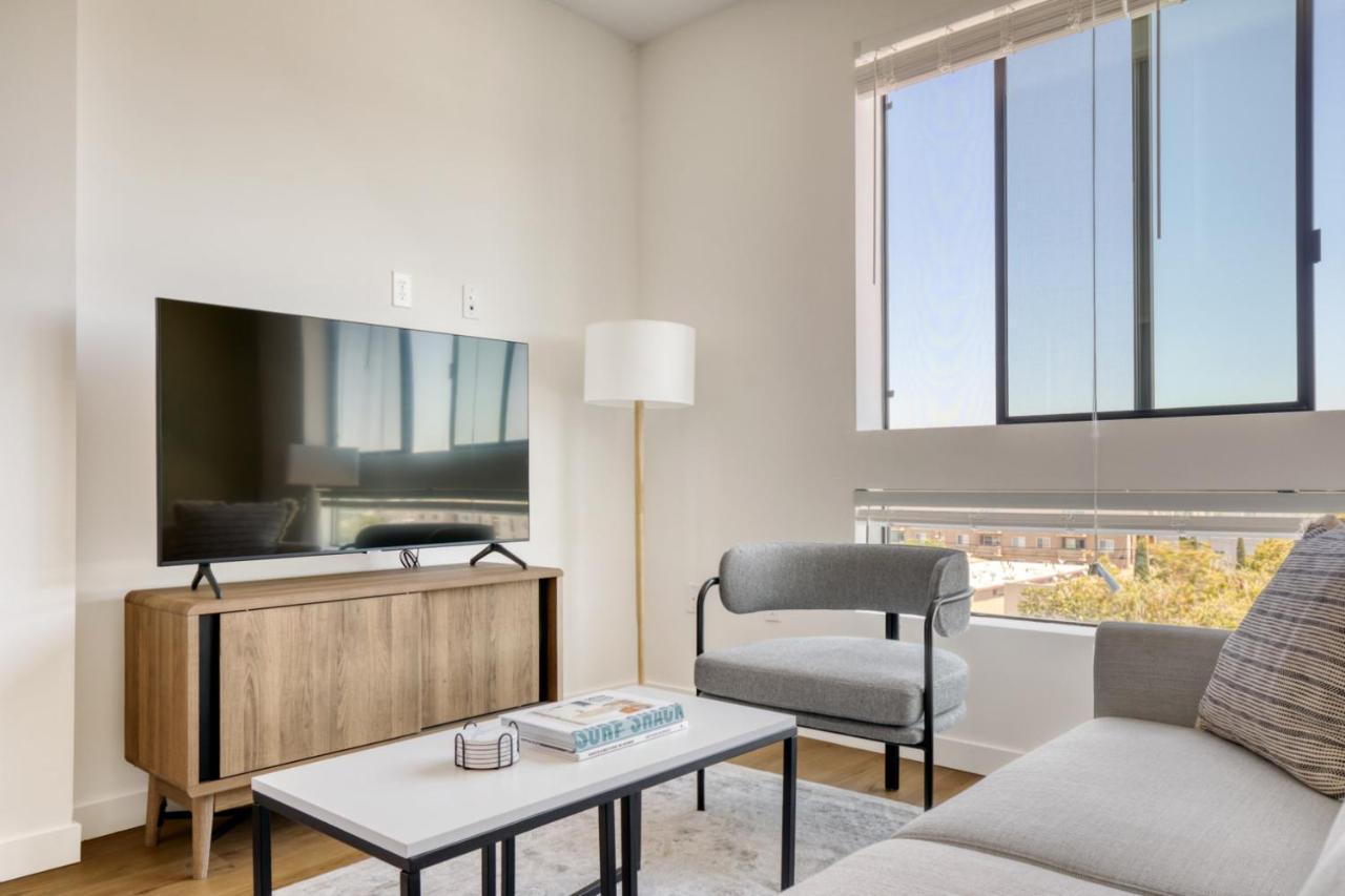 Apartment Culver 1br W Gym Roof In Walkable Area Lax-810 *