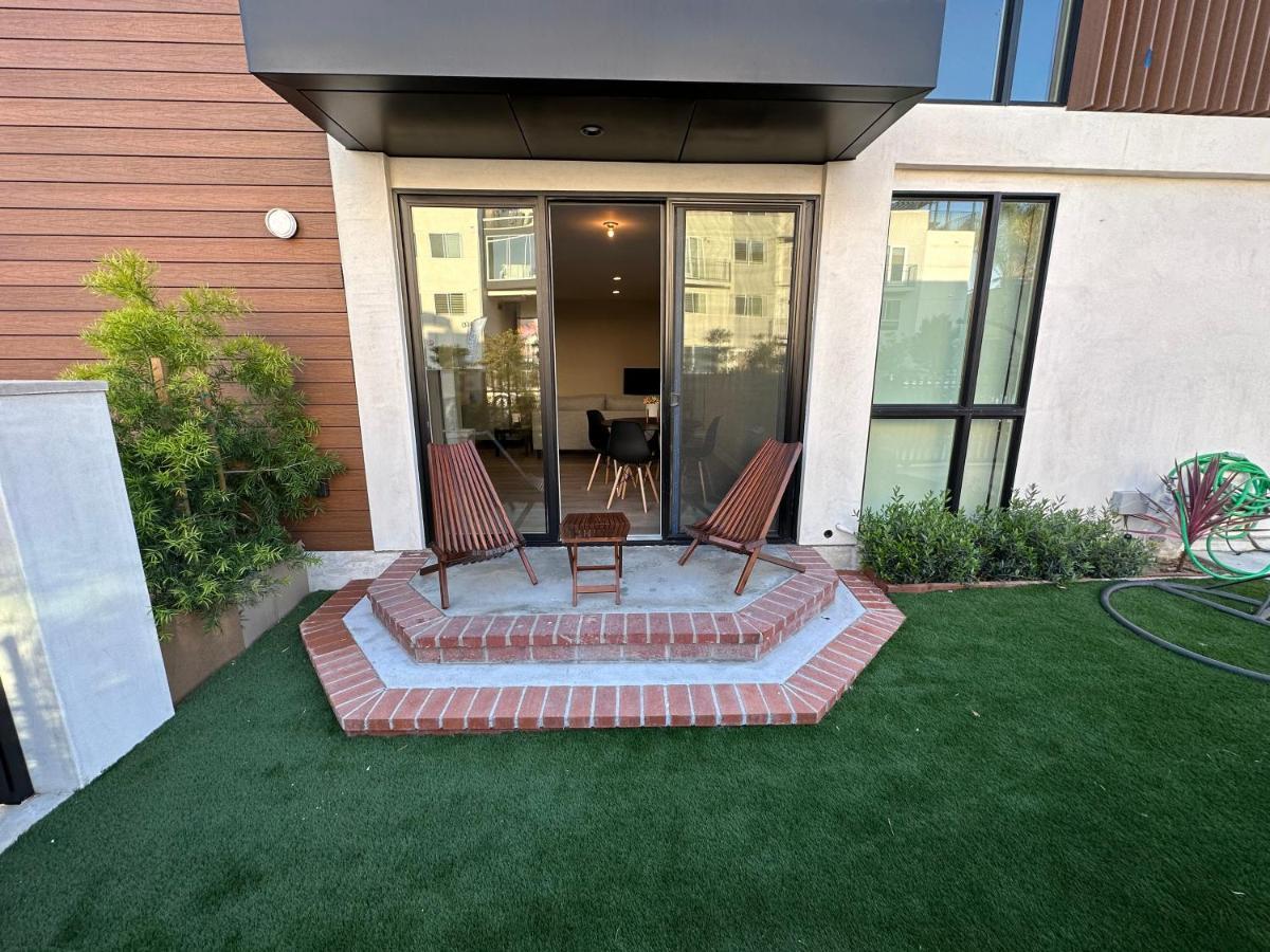 Luxury At Hollywood Apartment *