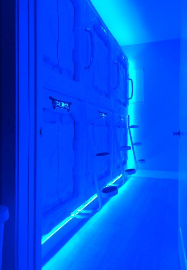 Capsule hotel La Podlife *