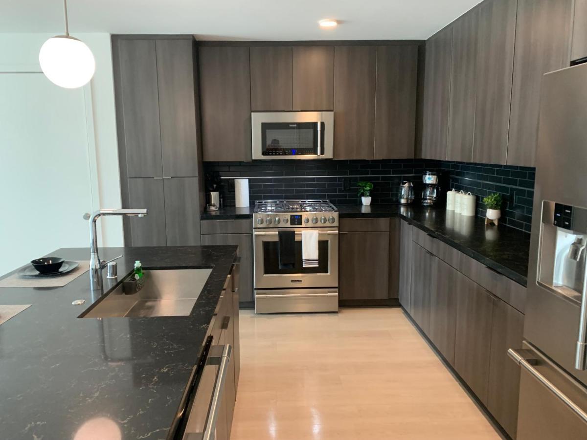 Top Floor 3 Bed 3 Bath Penthouse Living In Luxury * Los Angeles