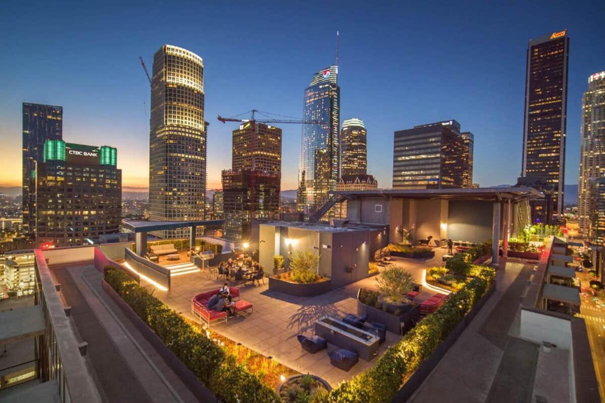 Apartment Top Floor 3 Bed 3 Bath Penthouse Living In Luxury