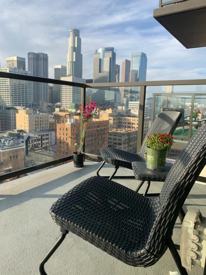 Apartment Top Floor 3 Bed 3 Bath Penthouse Living In Luxury *