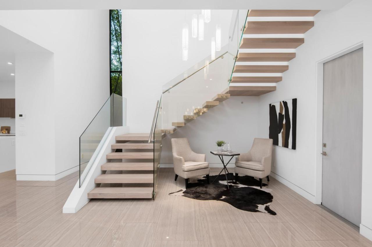 Harper Apartment *