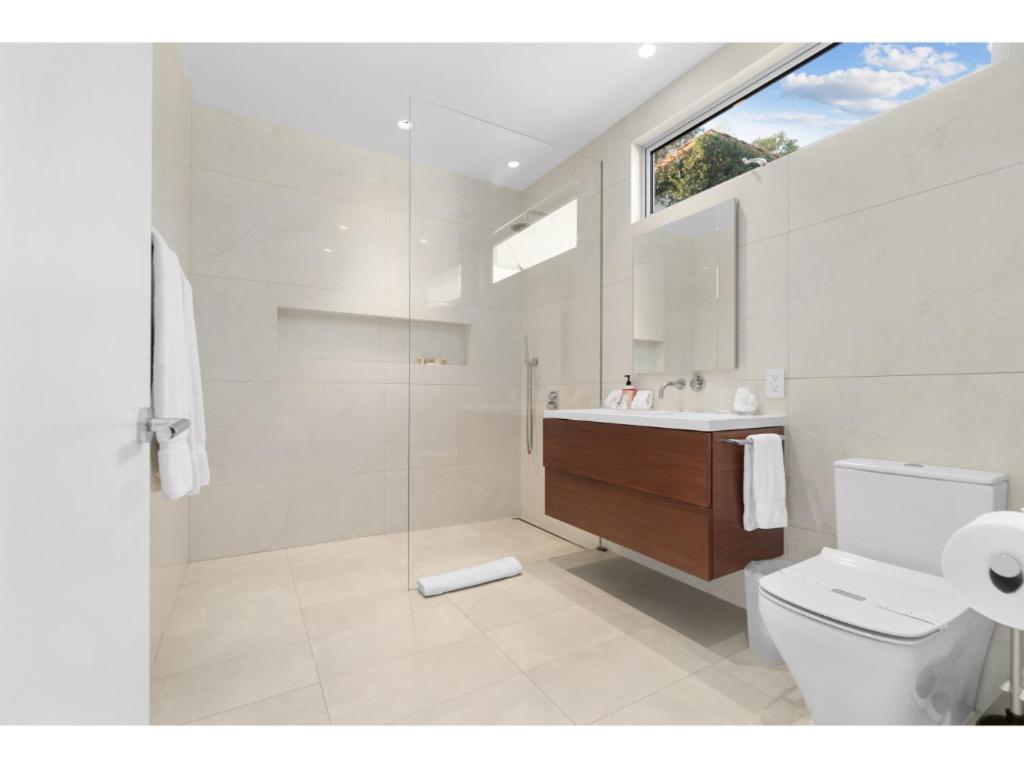Beverly Grove Villa *