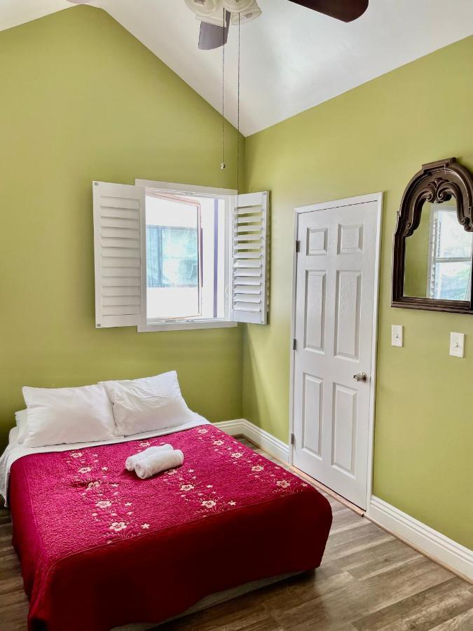 Hospedagem domiciliar Private La Oasis: Usc-adjacent Comfort With Full Amenities