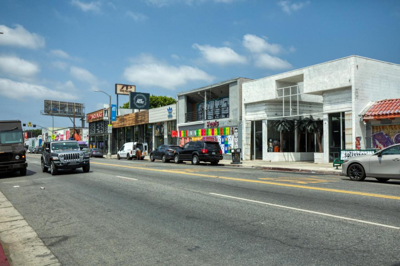 Hollywood 2br W Bbq Roof Prime Area Lax-747