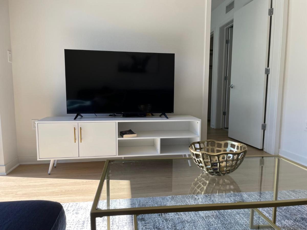 Las Palmas - Modern, Stylish, Spacious, Secure & Tranquil With 2 Master Bedrooms - Wlk To Sm Pier * Los Angeles