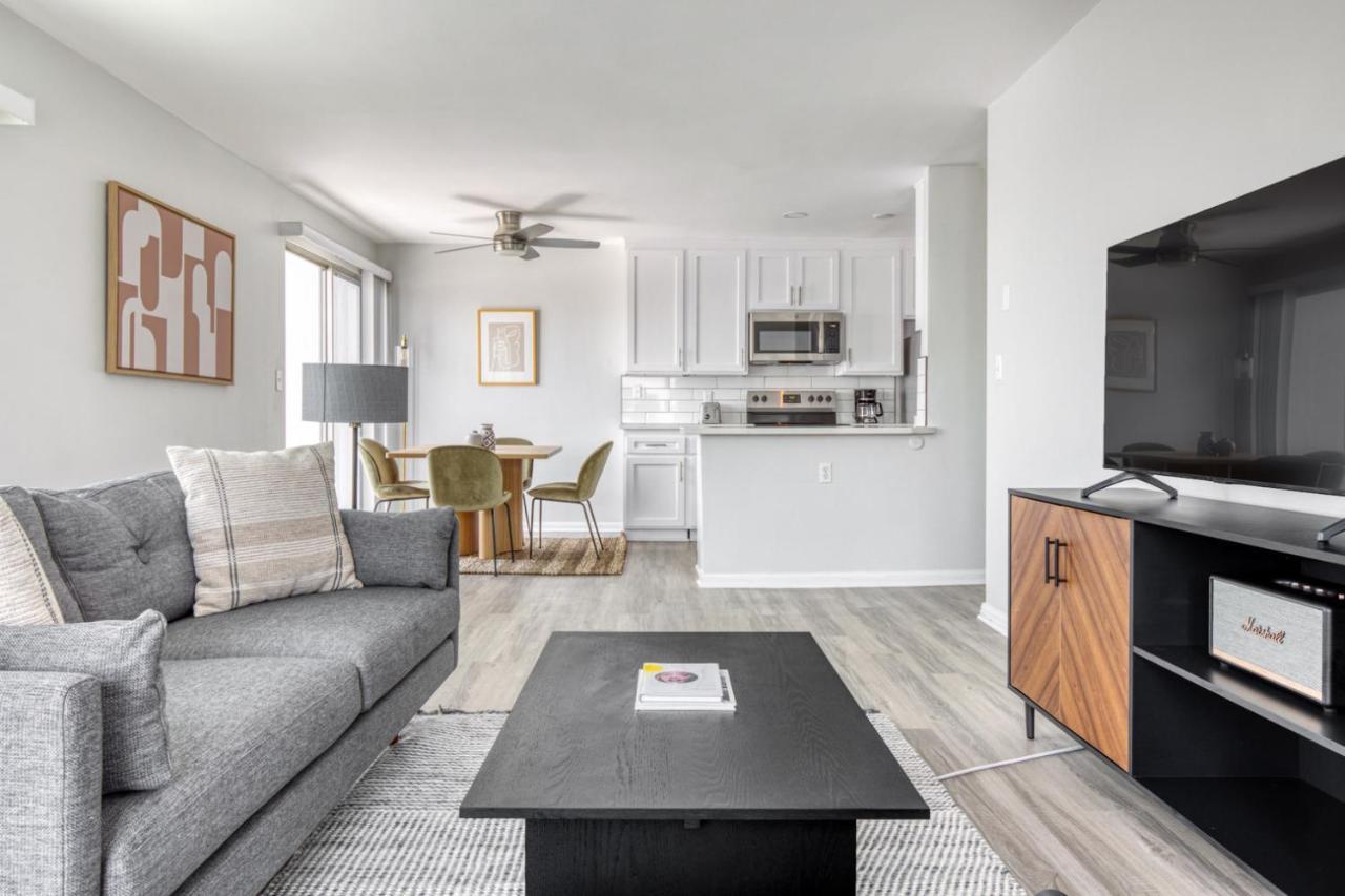 Apartment Hollywood 1br W Pool Nr Metro Restaurants Lax-500 Los Angeles
