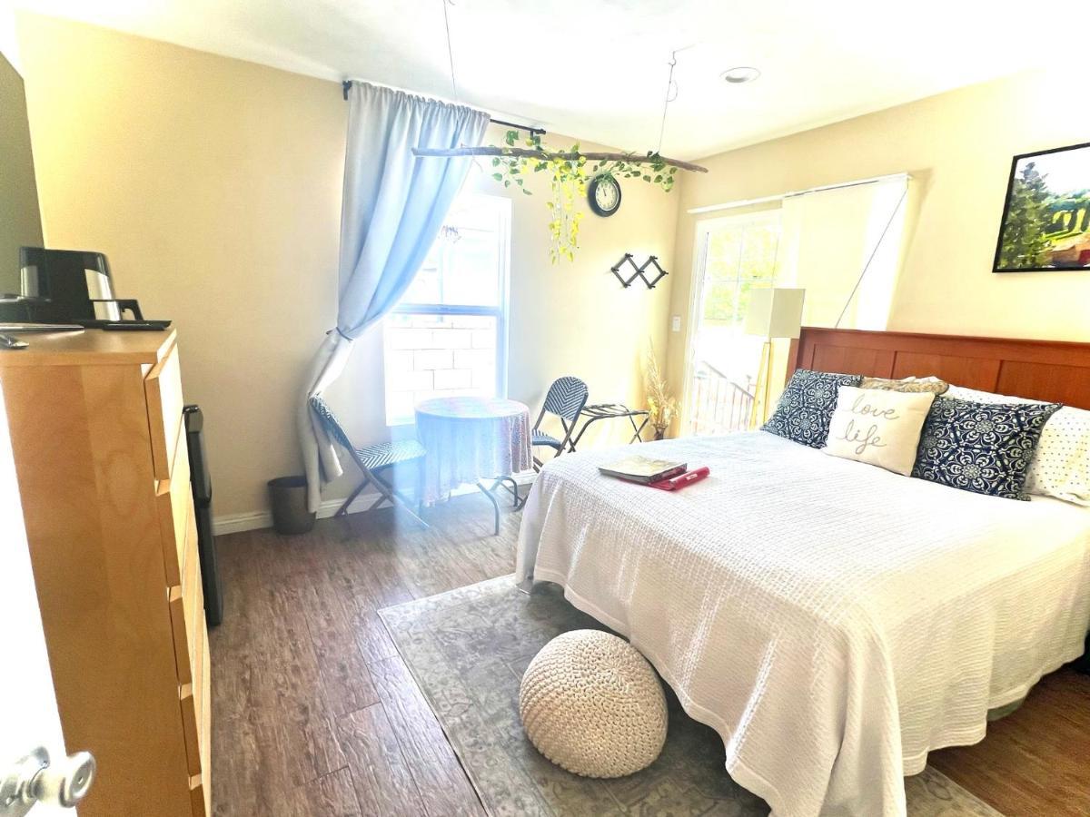Sweet Tuscan Dreams In La.private Entrance W/patio Homestay *