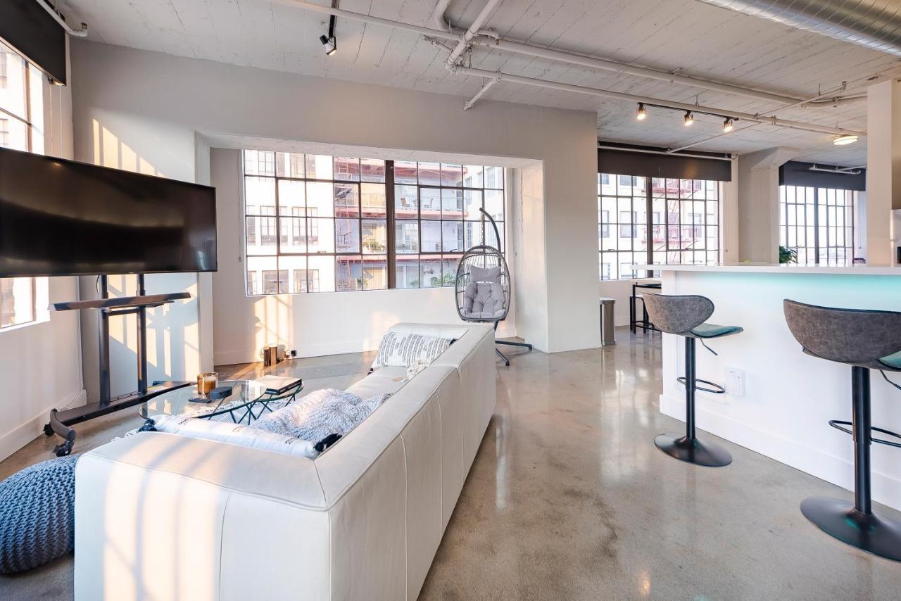 Gorgeous Dtla Artist Loft With Parking And Views *
