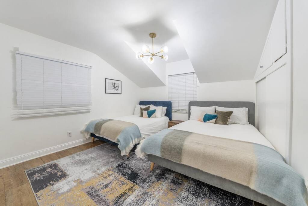 Beverly Hills With 2 And Swimming Pool Villa Los Angeles