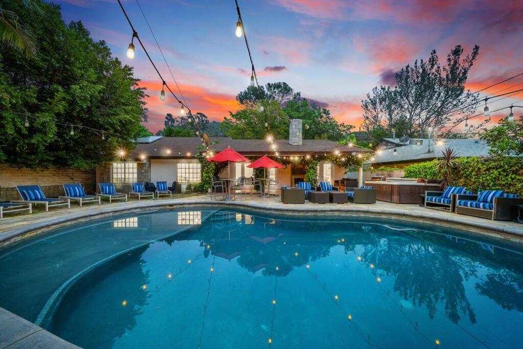 Beverly Hills With 2 And Swimming Pool