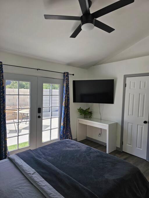 Private 1-bedroom In Woodland Hills Apartamento