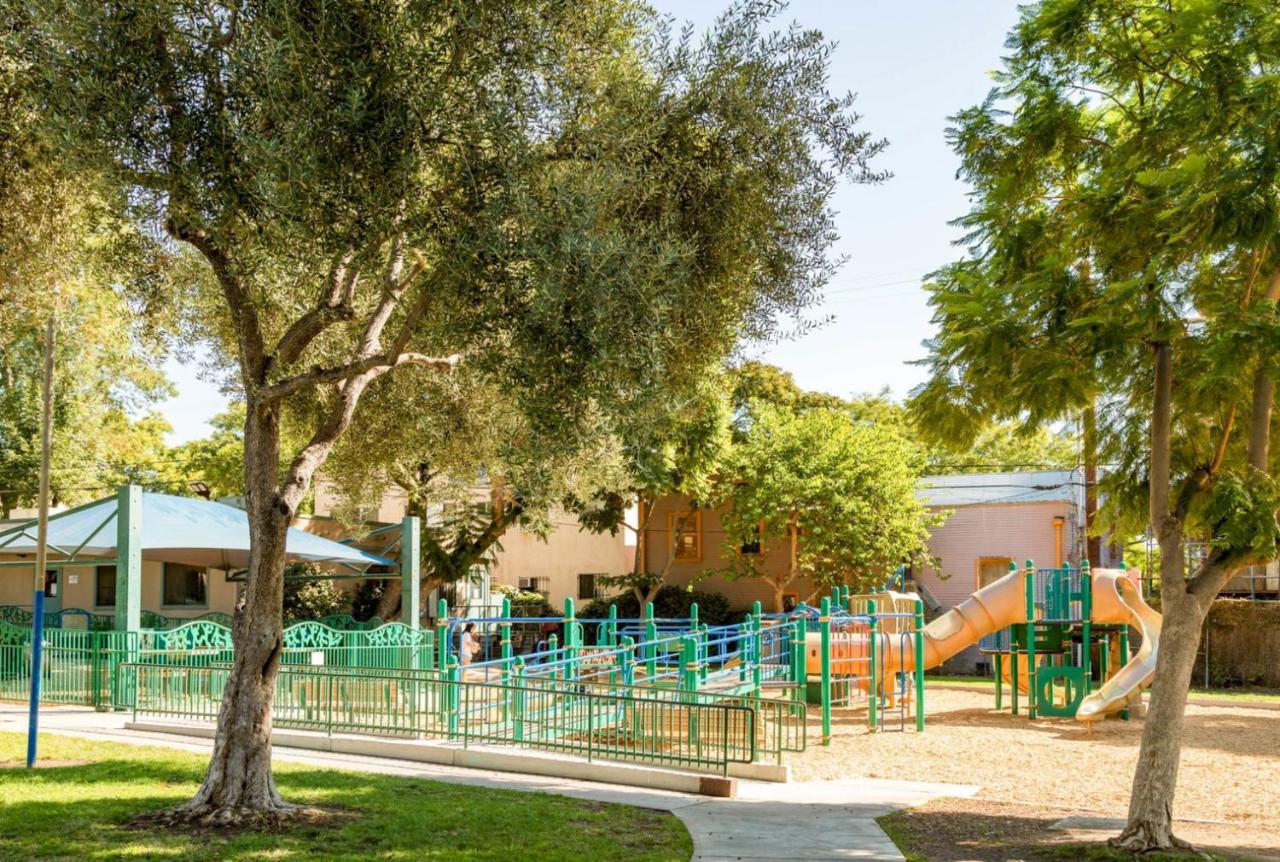 Apartment Hollywood 1br W Pool Nr Metro Restaurants Lax-500 *