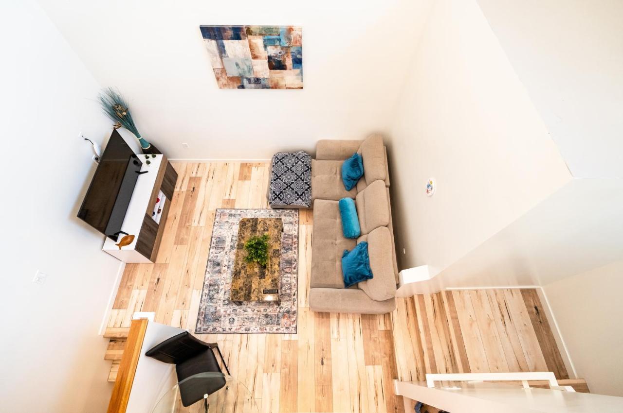 Apartment New York Loft- Style 3 Levels 2 Bath By Hollywood