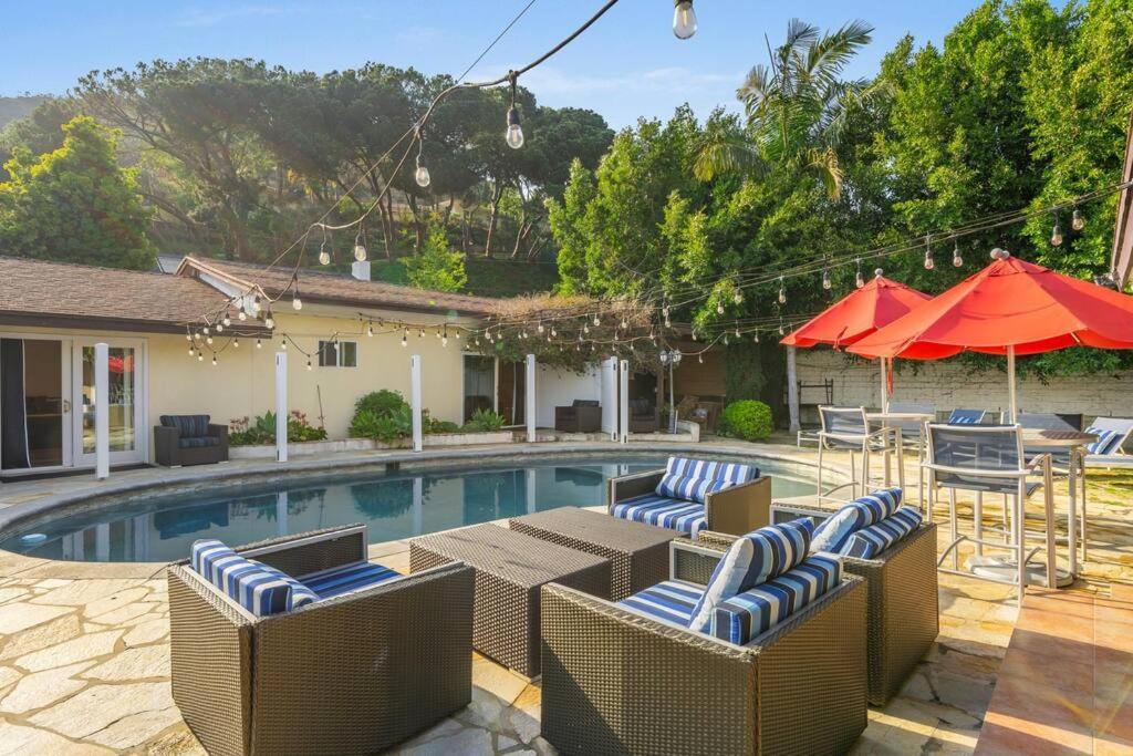 Beverly Hills With 2 And Swimming Pool * Los Angeles