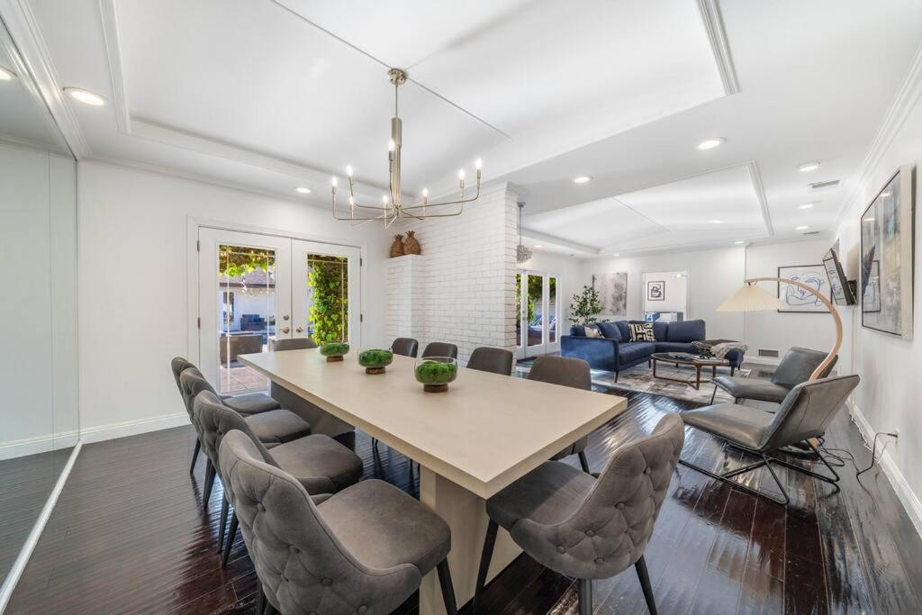 Beverly Hills With 2 And Swimming Pool Villa