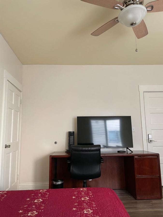 Private Angeles - Free Wifi, Ac, Tv, Private Fridge, Kitchen, Near Usc - Exposition Park - Usc Memorial Coliseum - Banc Of California Bmo Stadium - Downtown Angeles Dtla - Of Southern California Usc!!!