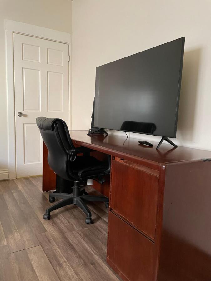 Homestay Private Angeles - Free Wifi, Ac, Tv, Private Fridge, Kitchen, Near Usc - Exposition Park - Usc Memorial Coliseum - Banc Of California Bmo Stadium - Downtown Angeles Dtla - Of Southern California Usc!!! Los Angeles
