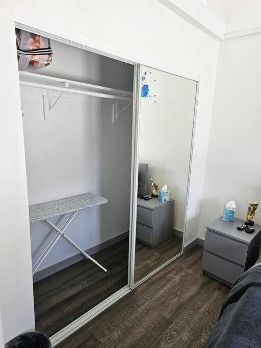 Apartamento Private 1-bedroom In Woodland Hills *