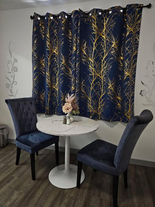 Private 1-bedroom In Woodland Hills Apartamento *