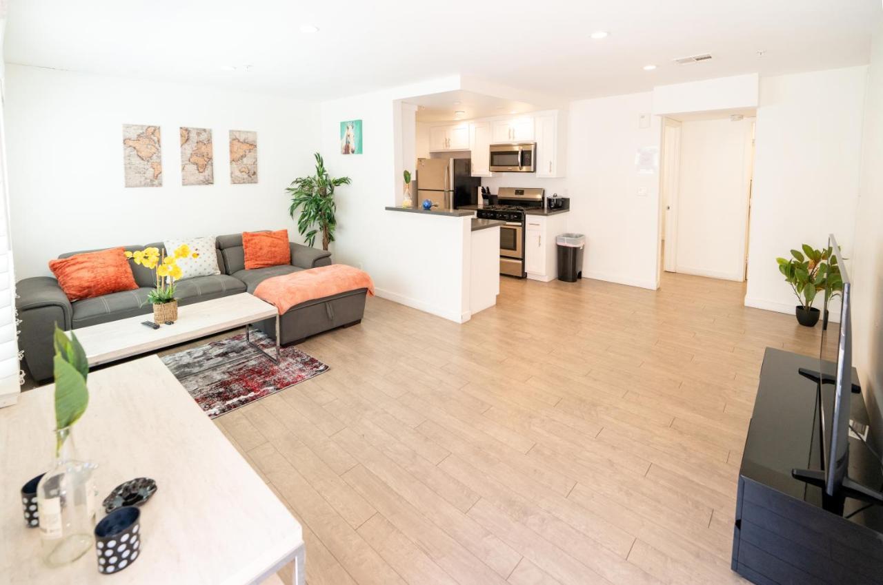 Modern One Bedroom In Koreatown Close To Downtown La With Private Parking *