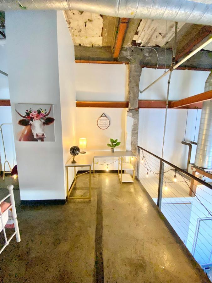 Acomodação com café da manhã  The Continental Dtla Loft