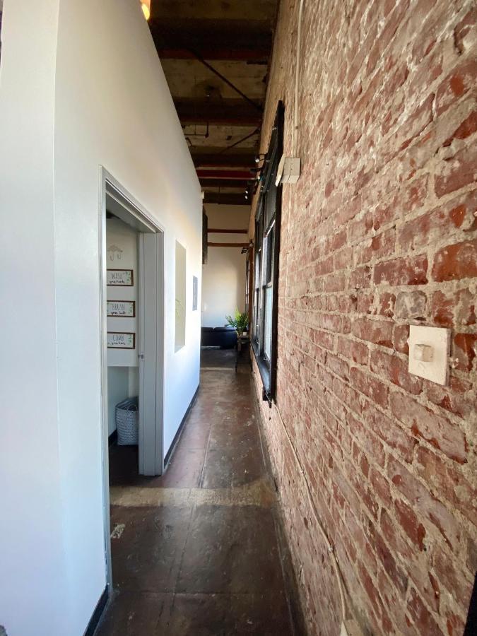 Acomodação com café da manhã  The Continental Dtla Loft Los Angeles