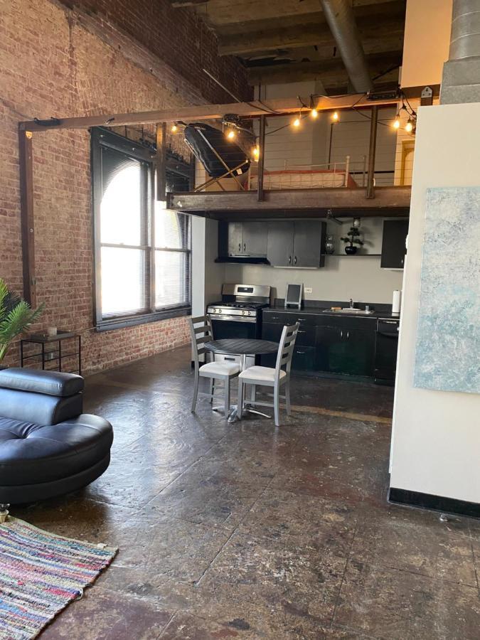 Acomodação com café da manhã  The Continental Dtla Loft *