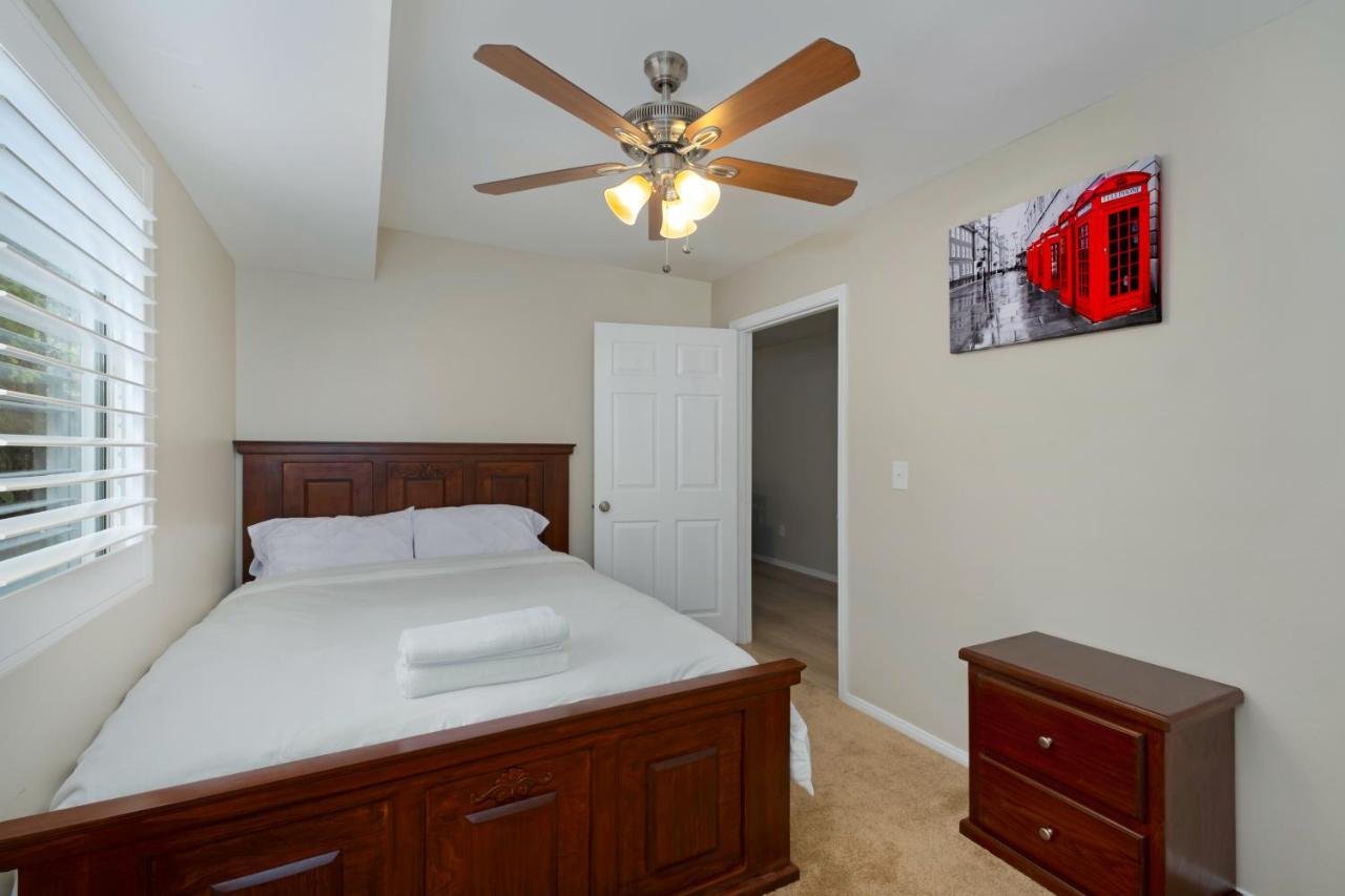 Angeles Retreat Close To Hotspots Holiday home Los Angeles