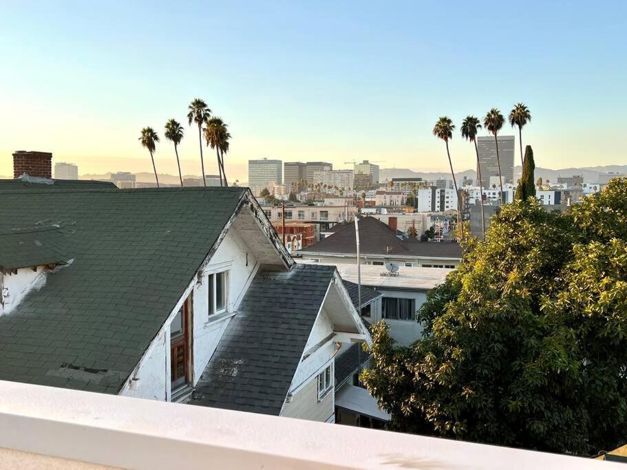 Luxury K-town Dwelling With Private Rooftop Deck. Apartment *