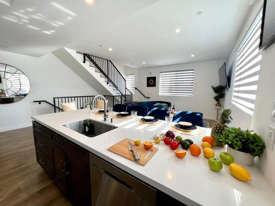 Luxury K-town Dwelling With Private Rooftop Deck. Apartment Los Angeles