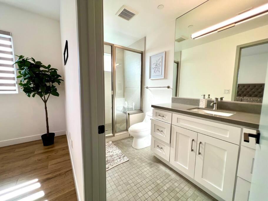 Luxury K-town Dwelling With Private Rooftop Deck. Apartment Los Angeles