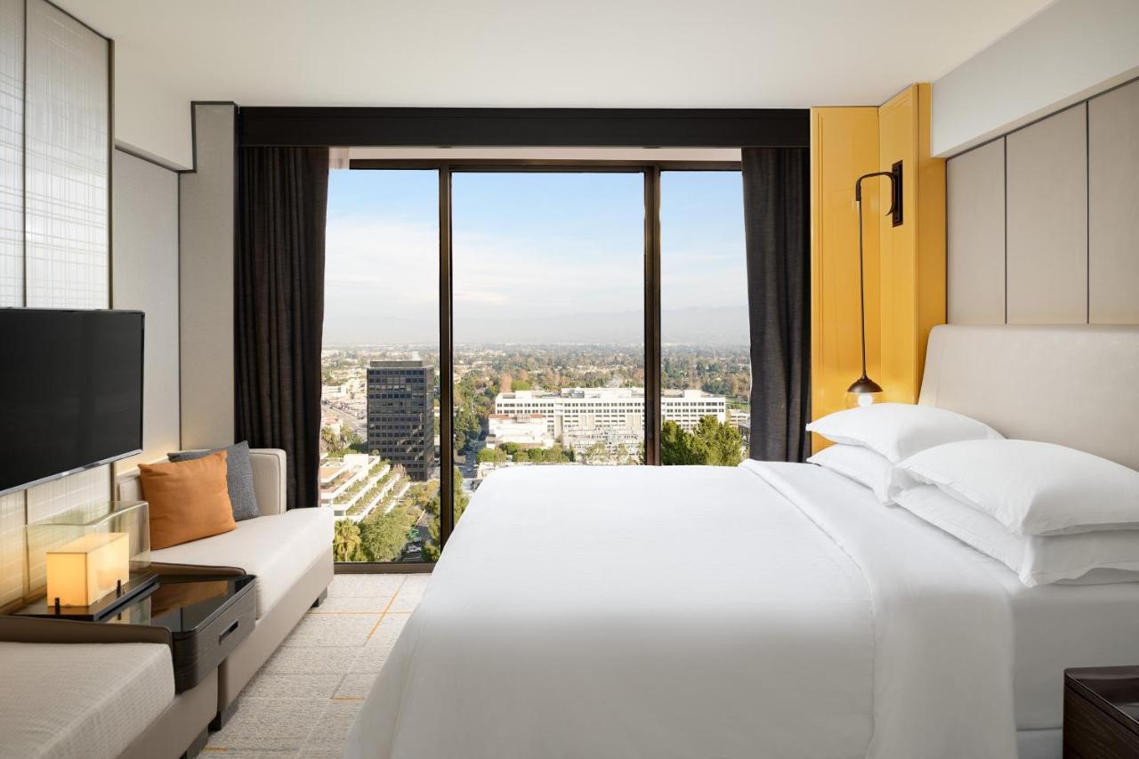Sheraton Universal Hotel