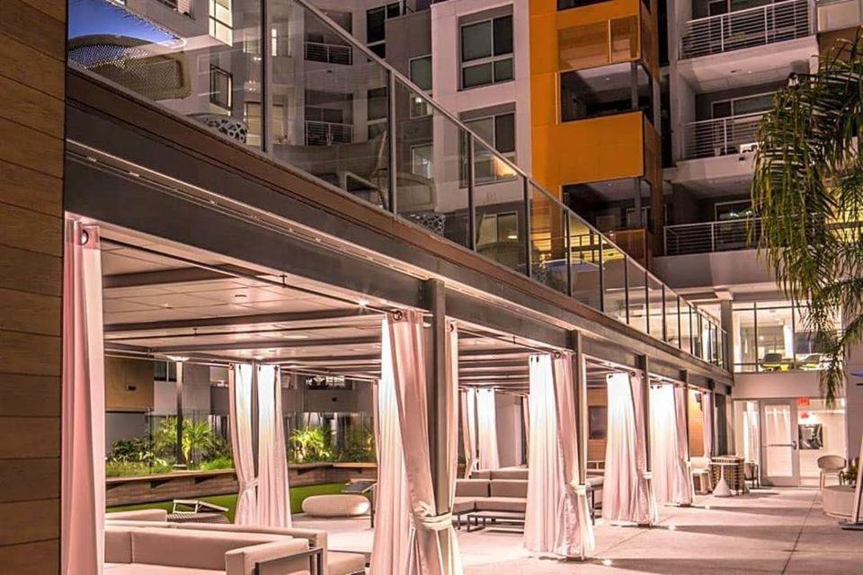 Apartment Luxury West Hollywood Gem With Pool & Hot Tub + Gym Los Angeles