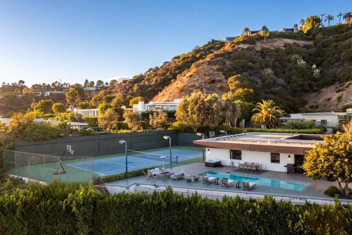Mid Century Modern In Trousdale With Tennis *
