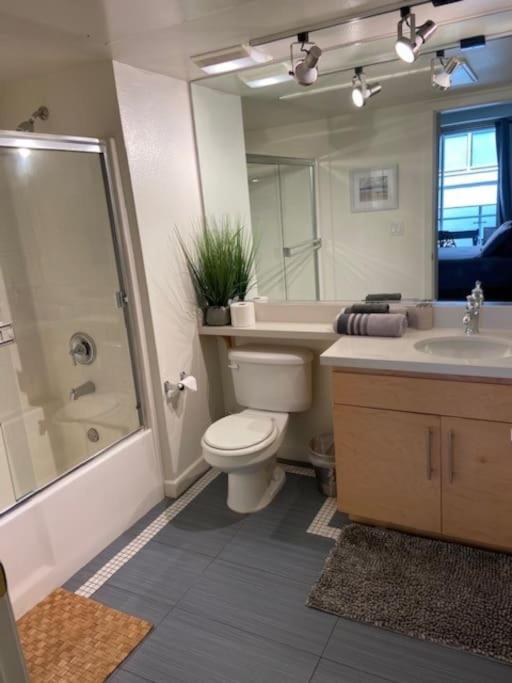 The Palomino - Modern, Stylish, Secure Entry, Spacious With 2 Master Bedrooms, Wlk To Pier * Los Angeles