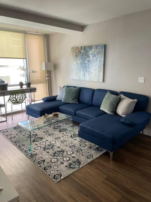 The Palomino - Modern, Stylish, Secure Entry, Spacious With 2 Master Bedrooms, Wlk To Pier Apartamento
