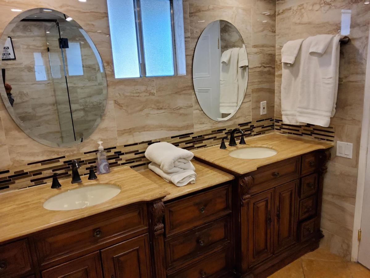 Encino Hills Luxury With Gorgeous View Los Angeles
