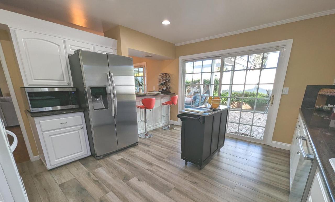 4 Bedroom Encino W/ Amazing Yard, Near Everything *