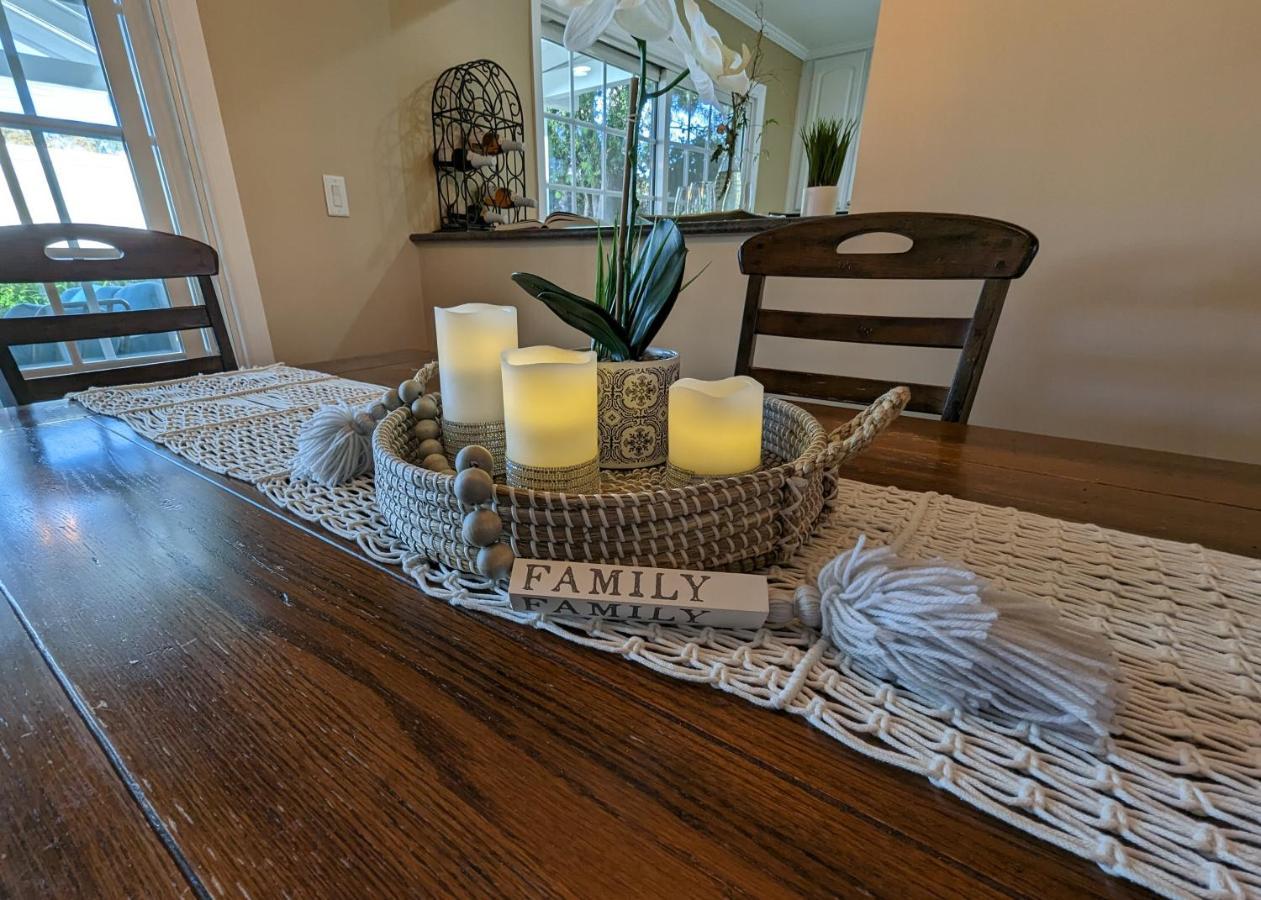Casa de férias 4 Bedroom Encino W/ Amazing Yard, Near Everything *