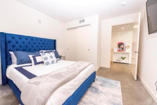 1500 Sq Foot, 3 Bed Loft In Dtla Apartment *