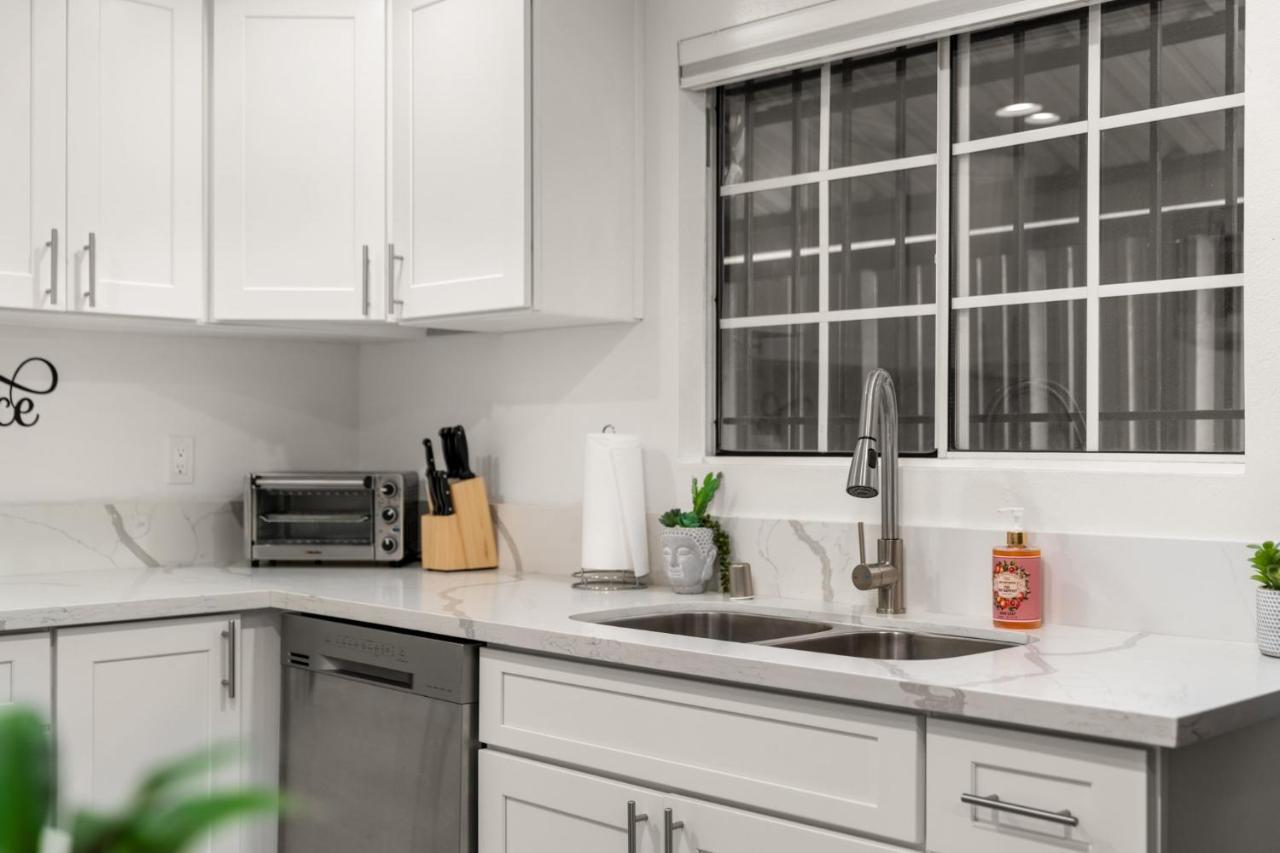 Avalon Bnb - 35 Percent Off April 2025! Low Fees *