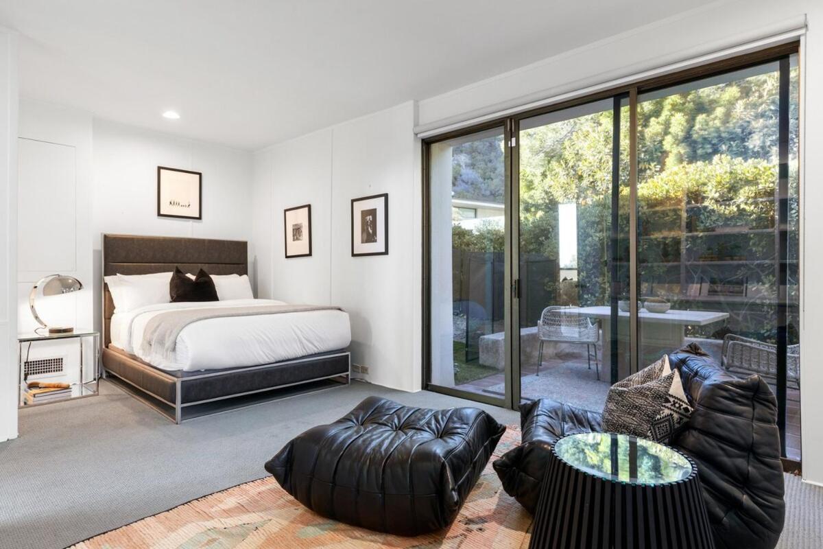 Mid Century Modern In Trousdale With Tennis * Los Angeles