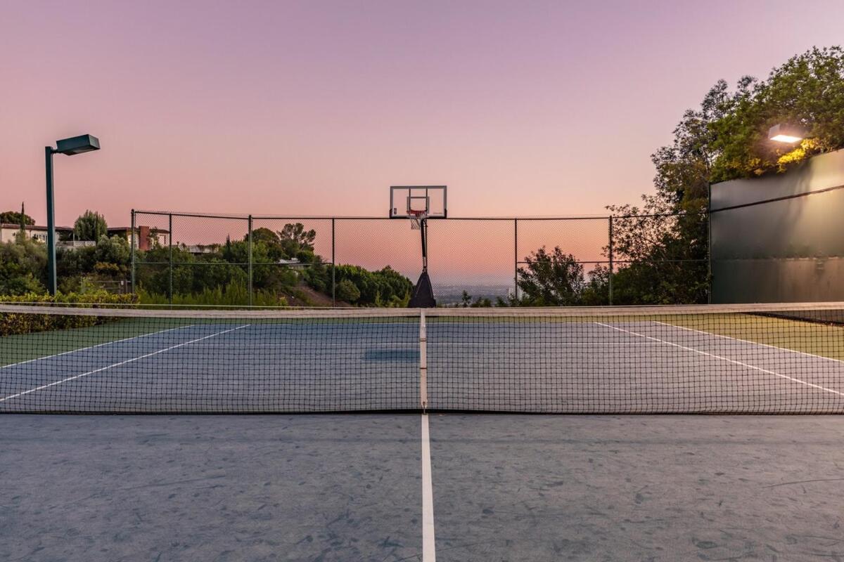 Mid Century Modern In Trousdale With Tennis Casa de férias Los Angeles