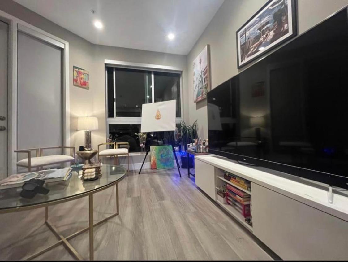 Luxury West Hollywood Gem With Pool & Hot Tub + Gym Apartment *